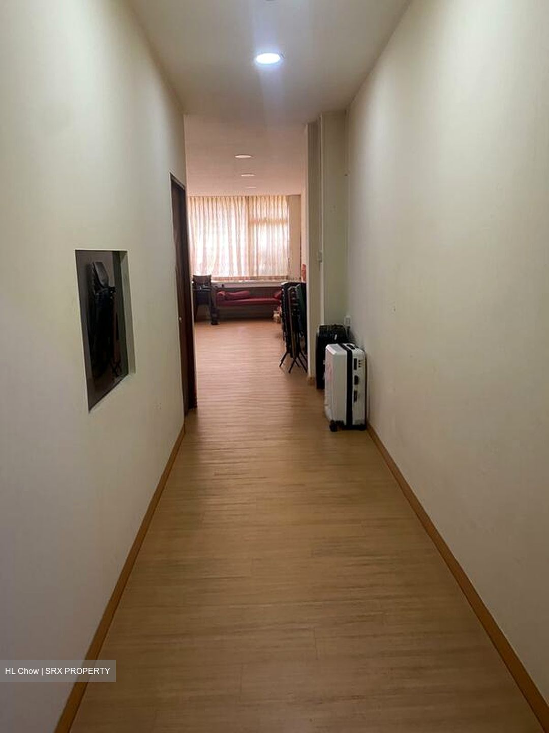 Foch Road (D8), Retail #521929521